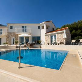 Luxury Villa Michelle