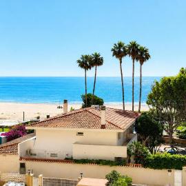 Nice Apartment In El Puig With Harbor View โรงแรมในเอลปุช