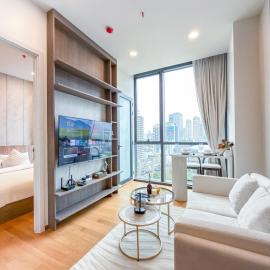 Live in Siam Walk to Siam Paragon, hotel em Pratunam