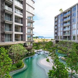 Beachfront 1BDR Condo (PE24)