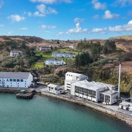 14 Distillery Houses, хотел в Port Askaig