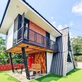 Azzura House Baturraden by The Lavana, hotel a Kedungbanteng