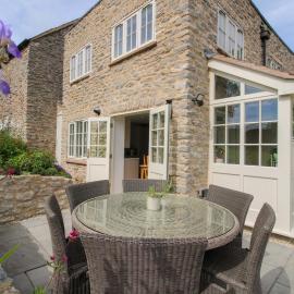 5 Shrewsbury Road, hotel in Much Wenlock