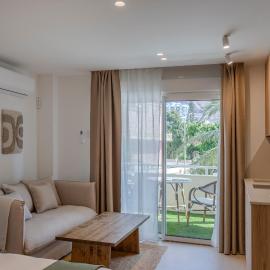 Aura Homes II Residencias y Apartamentos