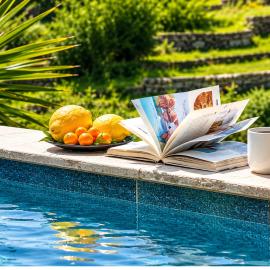 Garden Residence Andros with Sea View & Pool, hotel di Gavrion