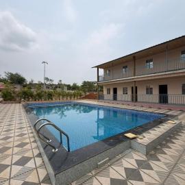Aarambh Farmhouse Staycation & Resort, hotell sihtkohas Panvel