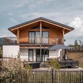 Inzell में, होटल Chalet Charivari Inzell mit Whirlpool, Sauna & Garten