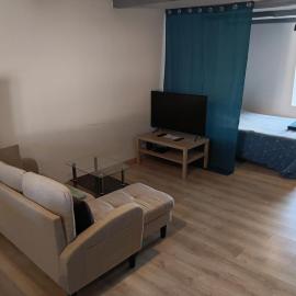 Studios à la Campagne, hotel a Neuilly-lʼÉvêque