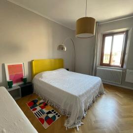 Appartamento ai piedi del Borgo، فندق في تشيرالدو