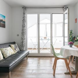 Apartamento cerca de la playa、モグロのホテル