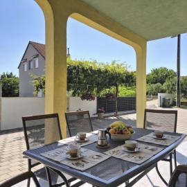 Holiday Home Laura by Interhome