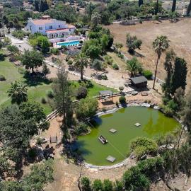 Portuguese villa with beautiful views, hotel a Porches