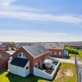 Apartment Gaëlle - 2-3km from the sea by Interhome
