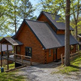 Elianahs Cabin by AvantStay