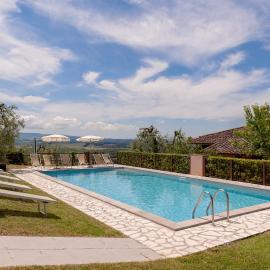 Villa con Piscina