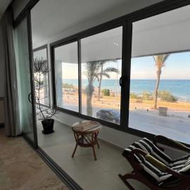 Mahdia apartment with sea view – hotel w mieście Hiboun