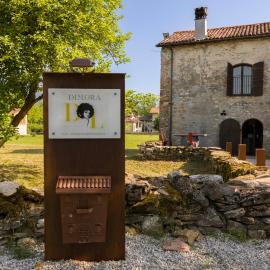 Dimora Dory Luxury, hotel in Nave
