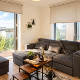 Luxury High-end Flat with Pool Table and Balcony