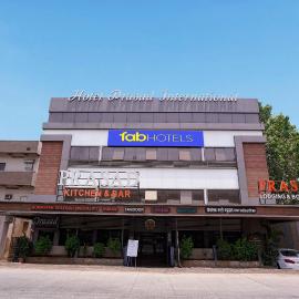 FabHotel Prasad International