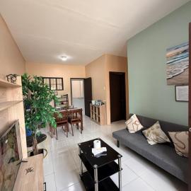 Kan-mo Bay Homestay 2BR- near Dahican beach, hotel sa Dahikan