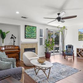 Modern Home Prime Location Loaded With Extras
