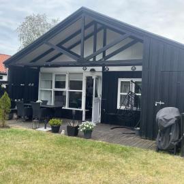 Charmerende sommerhus - 200 m fra stranden, Hotel in Marielyst