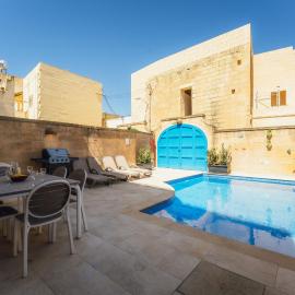 Authentic Xagħra Farmhouse with Private Pool