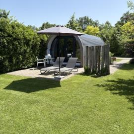 Tiny Natuurlodge voor 2 personen met vrij uitzicht over landerijen、Dalerveenのホテル