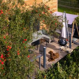Tiny House mit Kaminofen & Terrasse direkt an Naturteichen - bis 5 Personen - Für Kurzentschlossene, hotel in Großharthau