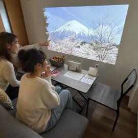 41m2 Family Apartment , Ground Floor , Sleeps 5 , 9 Min to Matsuyama Station, hotelli kohteessa Matsuyama