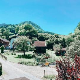그라사우에 위치한 호텔 Alpen-Blick Chiemgau