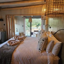 Nkinga River Lodge, hotel in Balule Game Reserve