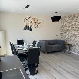 Haselbach Living, hotel em Ehekirchen