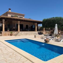 Ca Na Marina: Cala Llombards şehrinde bir otel