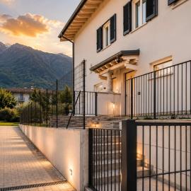 Villa Smeraldo, Spacious Comfort Villa on Lake Como with Garden, Garage & AC, hotel en Colico