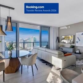 Hyde Beach House - Luxury 2-Bedroom - Gorgeous view - Resort amenities - Rooftop pool - Hot tub - Tennis court - Minutes to the ocean -NO RESORT & PARKING FEES, CHECK DETAILS