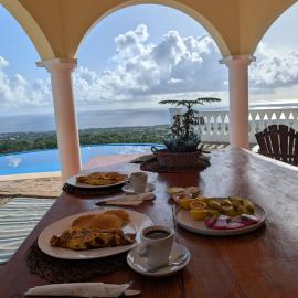 El Castillo Tropical Cabrera, hotel di Nagua