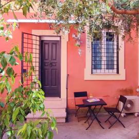 Villino indipendente con giardino Ostia