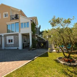 Radanovići에 위치한 호텔 Green Oasis Residence