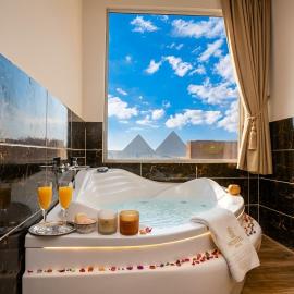 Anubis Pyramids View Inn