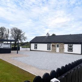 Hughie Toms Cottage, hotel a Greencastle