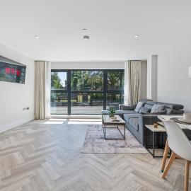 Spacious North London Flat Sleeps 4