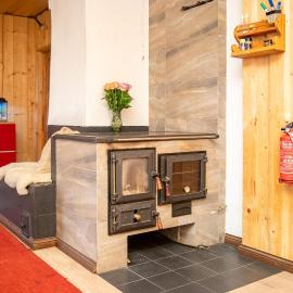 Kuberi Retro Holiday Home I Private Sauna, хотел в Pedja