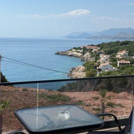 Waterfront Luxury Apartments, hotel in Utjeha