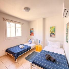Emerald Sea Retreat 2 min from Mackenzie Beach and airport, ξενοδοχείο σε Scala