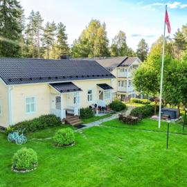 Pajuniemen Wanha kartano, Hotel in Sotkamo