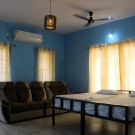 Yardlin Hotel, hotel di Perunkalattu