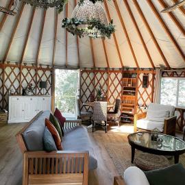 Yurt - The Spinney, hotel in Faringdon