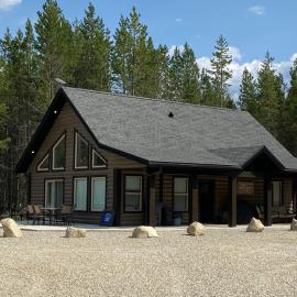 The Alpine Cabin, hotel di Valemount