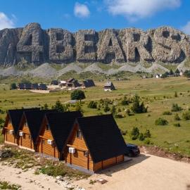 4 BEARs, Hotel in Kovačka Dolina